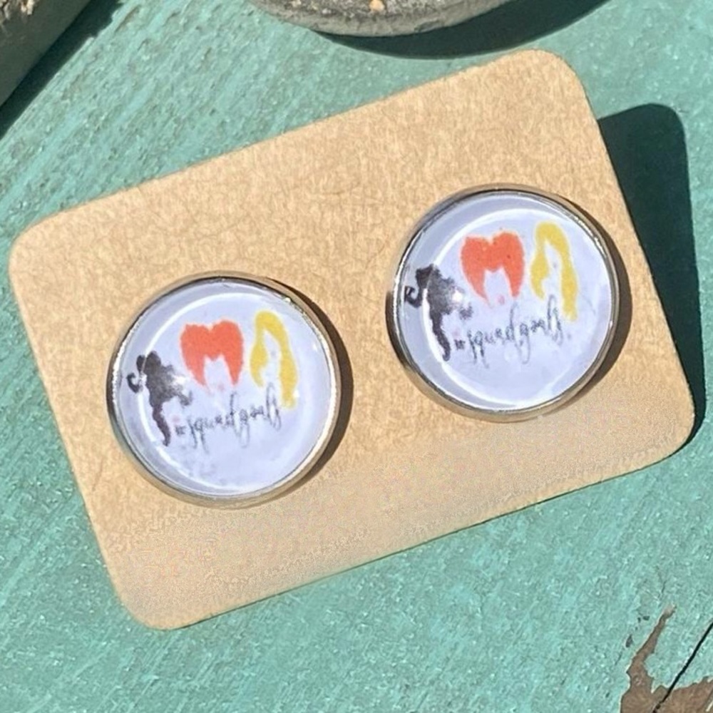 HOCUS POCUS SQUAD GOALS Stud Graphic Earrings - Picture 1 of 4